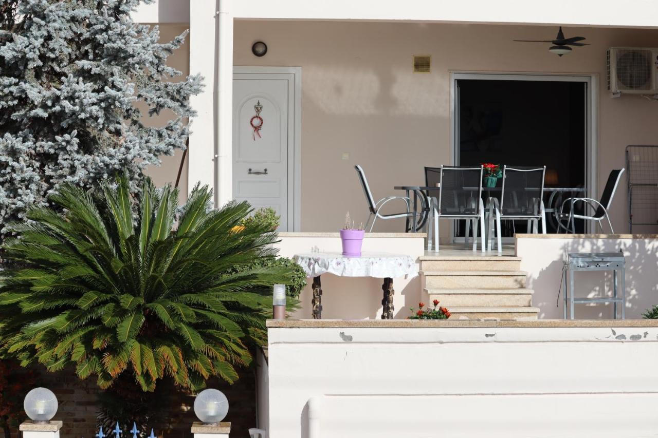 Lovely Studio With Beautiful Garden Kavala Esterno foto